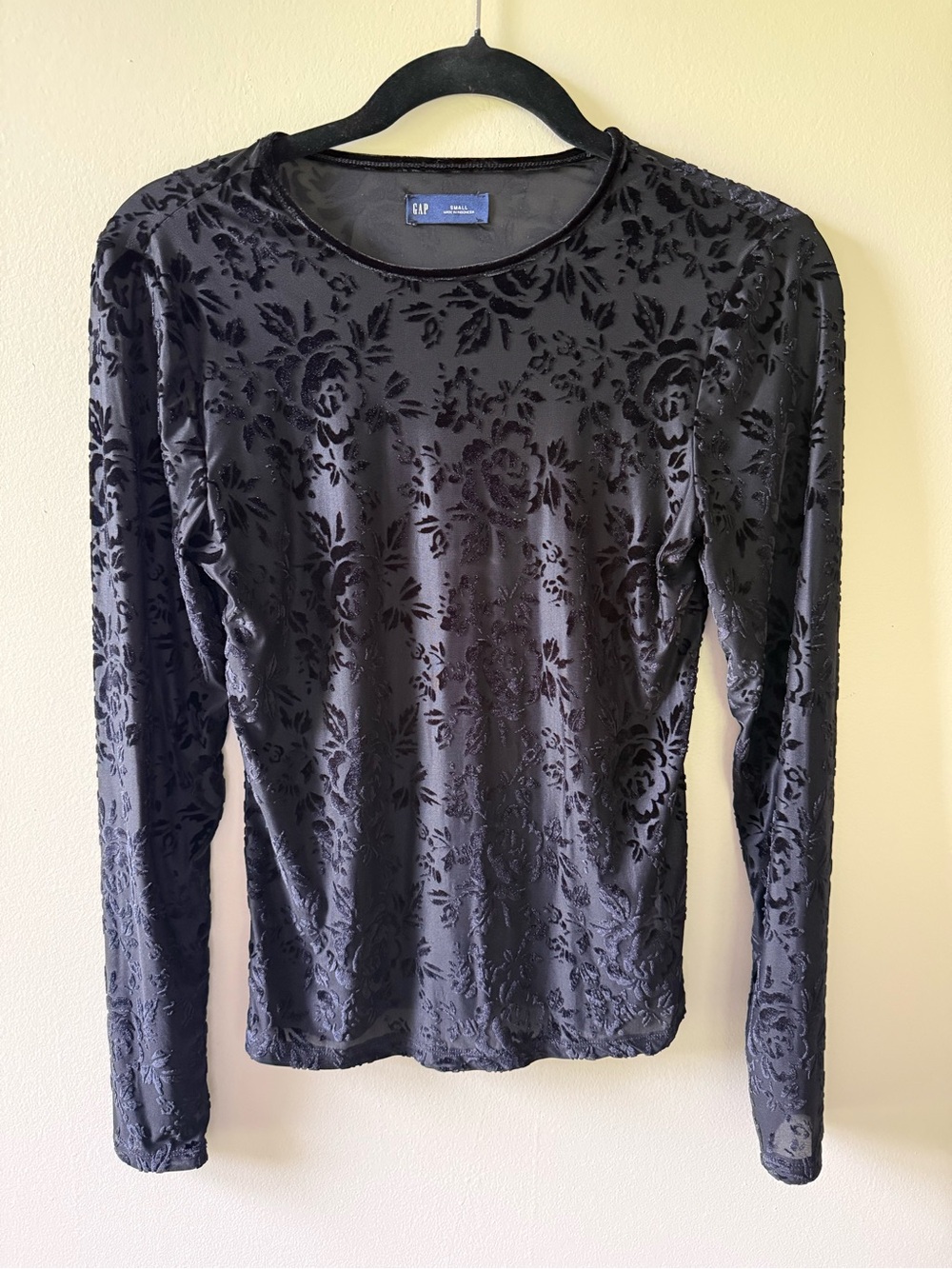 GAP Women's Black Burnout Floral Long-Sleeve Top